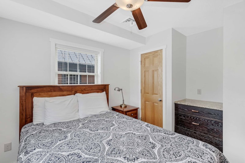 Hemlock Gorge Luxury Manor-2
