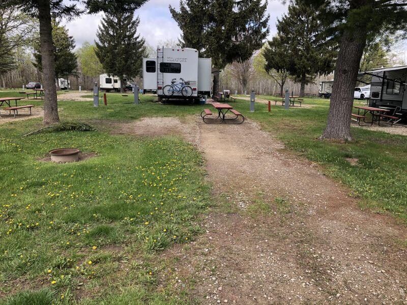 20/30 AMP Full Hookup RV Site-1