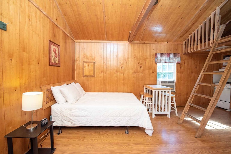 Cindy Bear™ Cabin-9