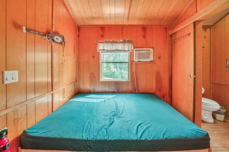 Happy Trails Cabin-7
