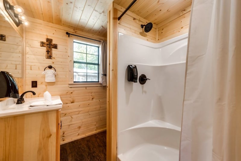 Family Cabin (2 Bedroom)-3