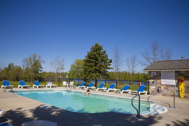 20/30 AMP Full Hookup RV Site-3