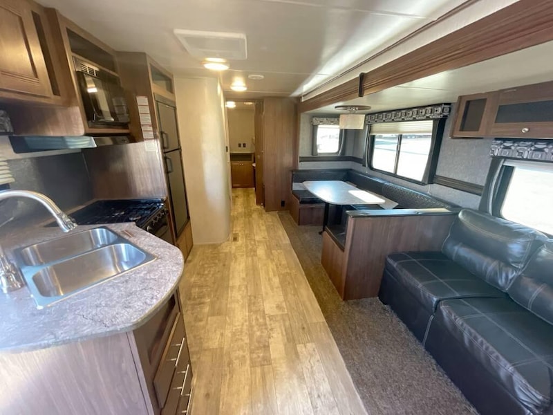 Ranger Smith RV Rental Six Person - Full-Service-14