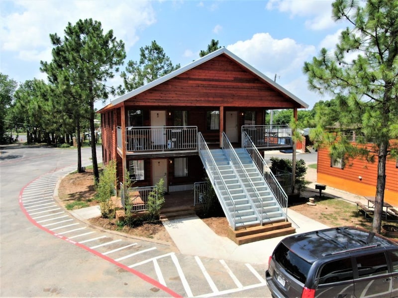 Suite 2 Bedroom Vacation Cabins (4 Plex) B-1