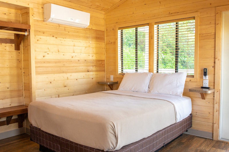 Cozy Cottage-2