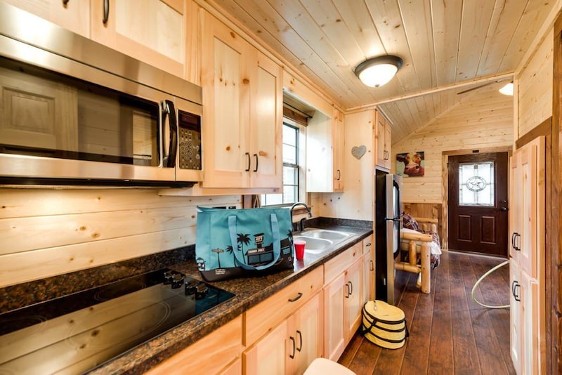 Family 1 Bedroom Cabin (H20)-6