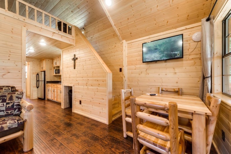 Family Cabin (2 Bedroom)-5