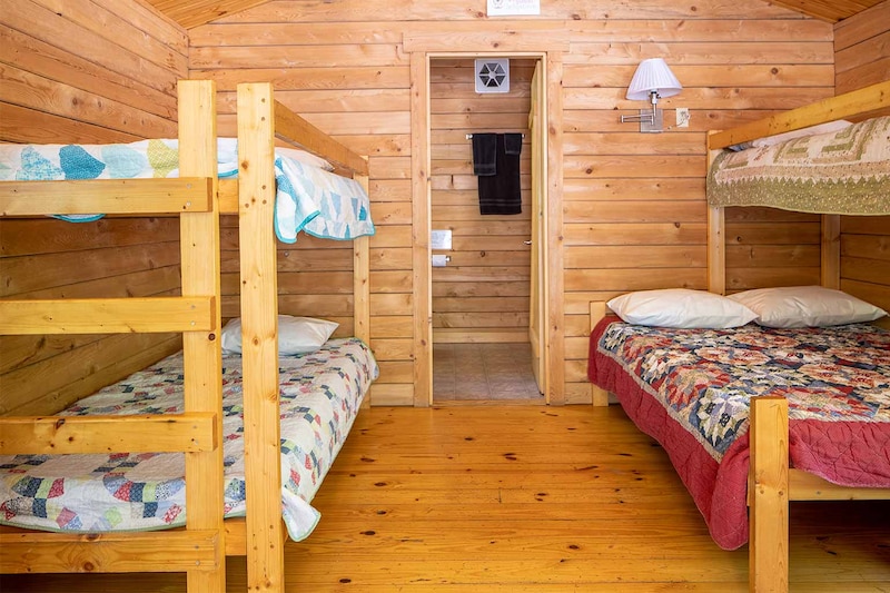 Cozy Cabin-4