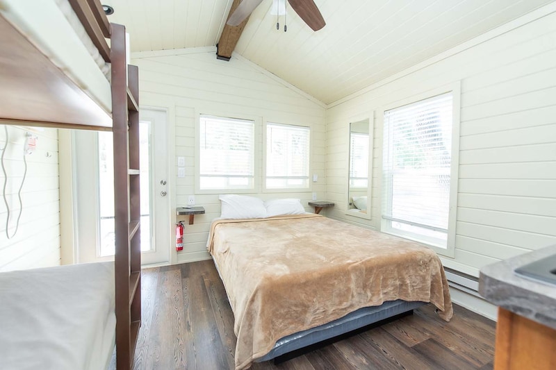 Cozy Cabin-4
