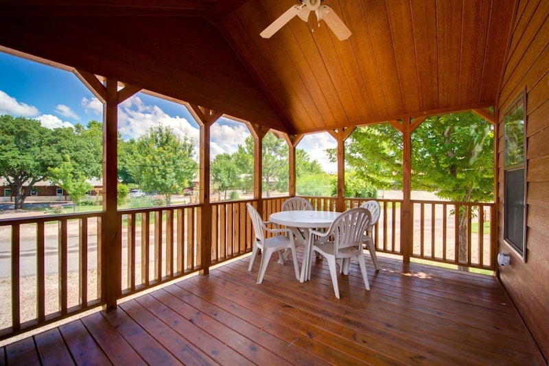 Homestead Cabin South-8