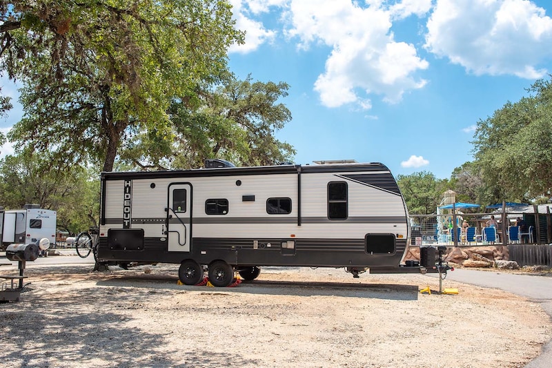 Premium Pull-Thru RV Site-3