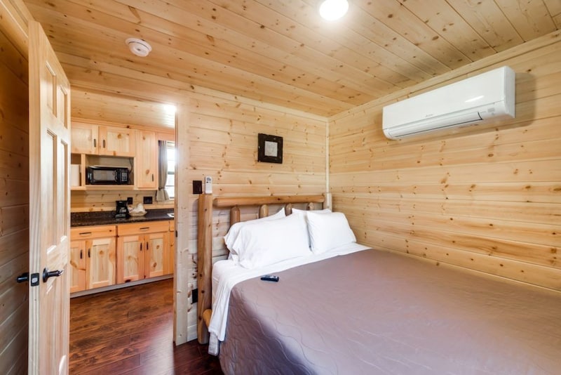 Family Cabin (2 Bedroom)-4