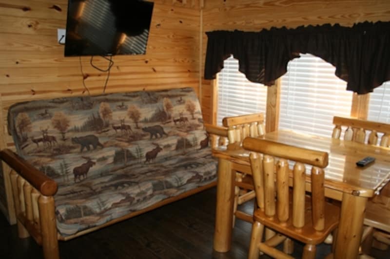 Ranger Deluxe Cabin - 8 Person-6