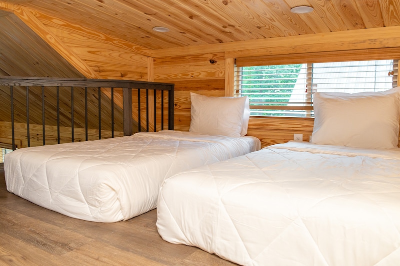 Rosa Cabin-4