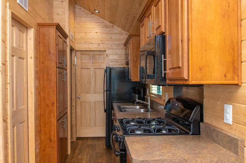Ranger Smith™ Cottage-5