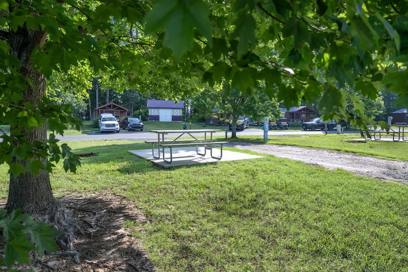 Pull-Thru FHU RV Site-6