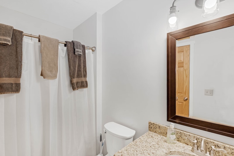 Hemlock Gorge Luxury Manor-4