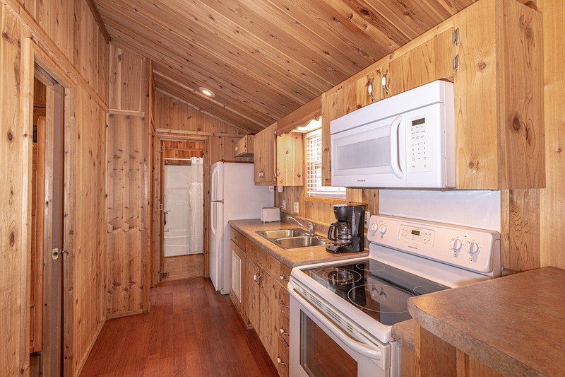 Premium Buddy Cabin 2 Bedroom-4