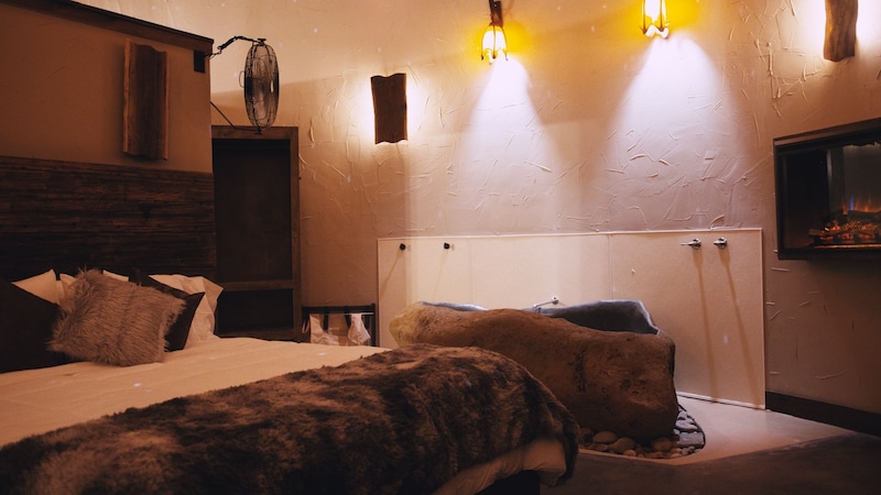 Cozy Couples Silo-11