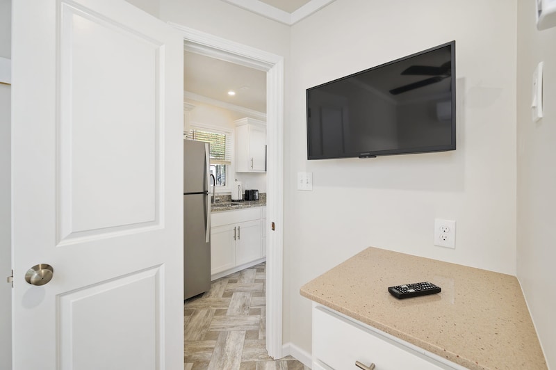 Premier Cabin (4 Bed Unit)-11