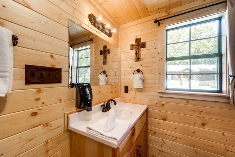 Family Cabin (2 Bedroom)-9