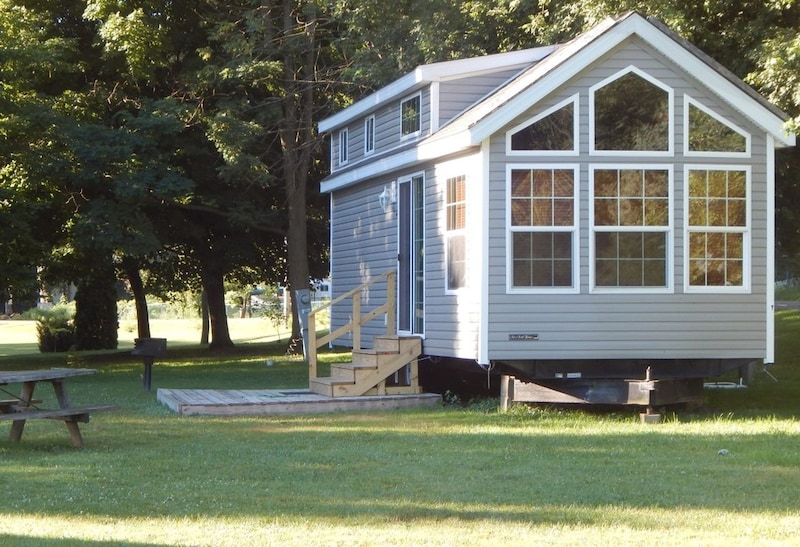 Cindy Bear™ Cottage-1