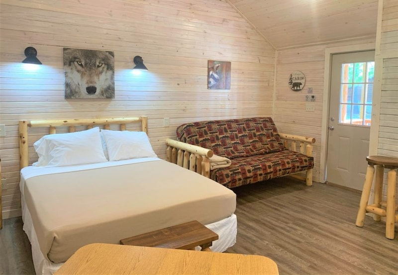 The Cozy Family Cabin-7