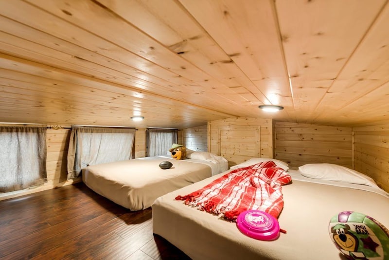 Family 1 Bedroom Cabin (H20)-3