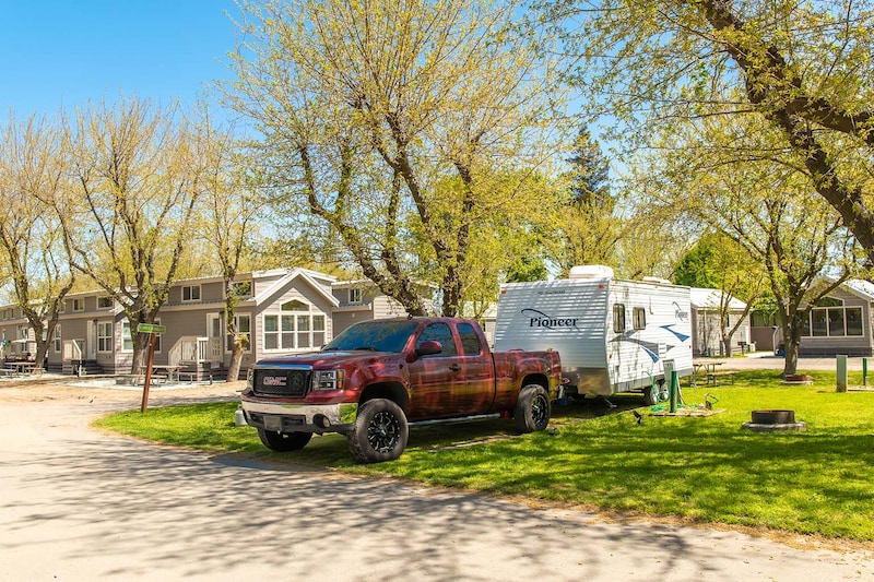 Deluxe Back-In RV Site-1