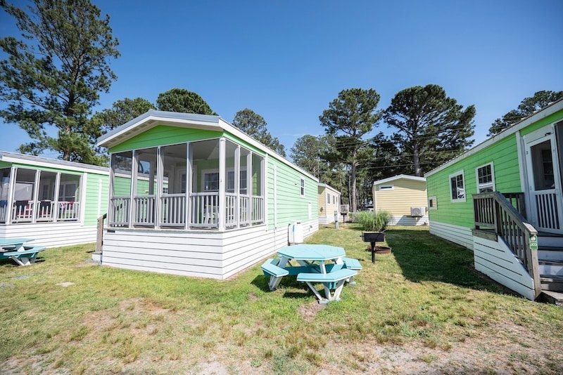 Boo Boo™ Bunkhouse-7