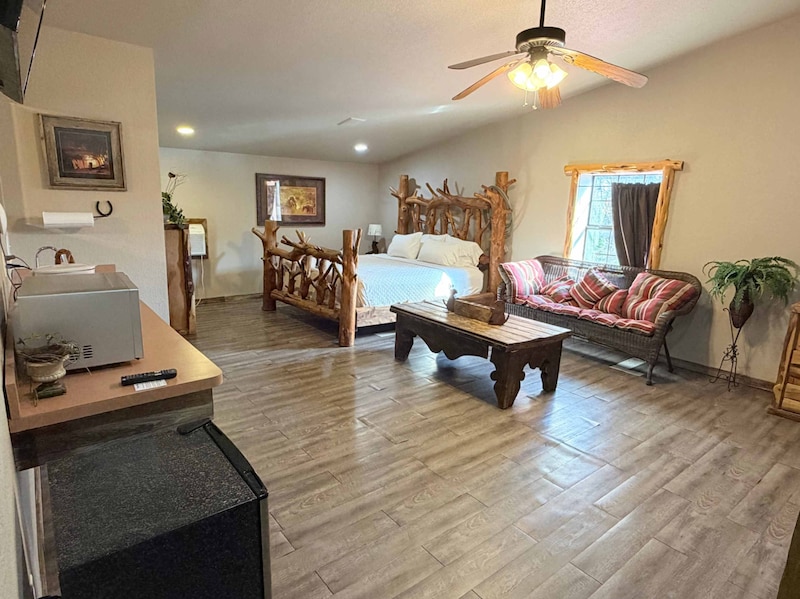 Bunk House 1 King with Bunk Suite #1-4