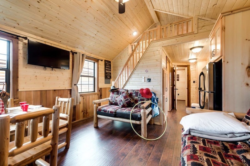 Family 1 Bedroom Cabin (H20)-7