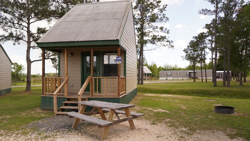 Yogi Bear™ Cabin w/Loft-5