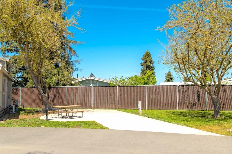 Preferred Red Carpet Back-In RV Site-2