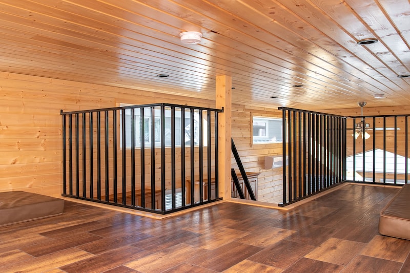 Ranger Smith™ Loft Cottage-7