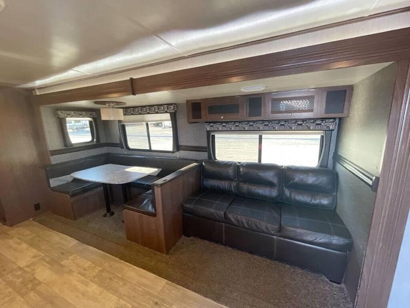 Ranger Smith RV Rental Six Person - Full-Service-10