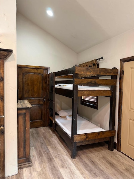 Premium Cabin (King)-2