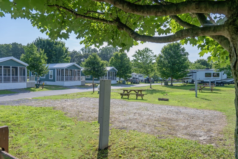 Back-In FHU RV Site-4