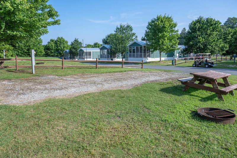 Back-In FHU RV Site-1