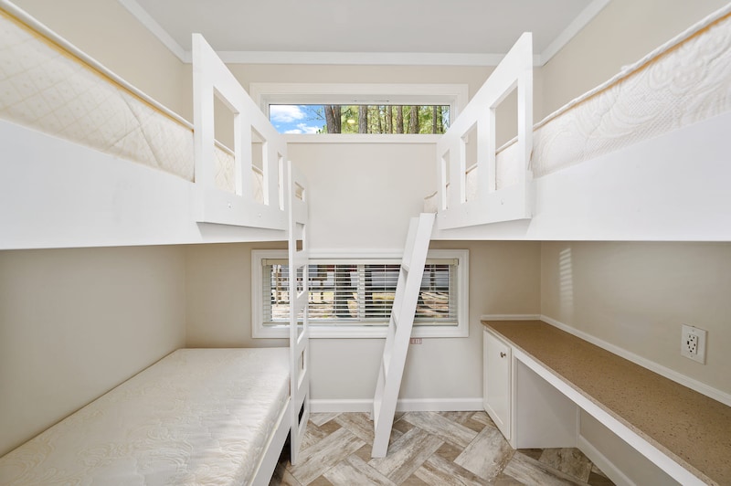Premier Cabin (4 Bed Unit)-12