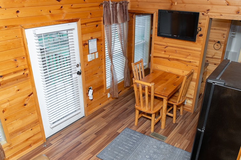 Yakky Doodle™ Cabin-2