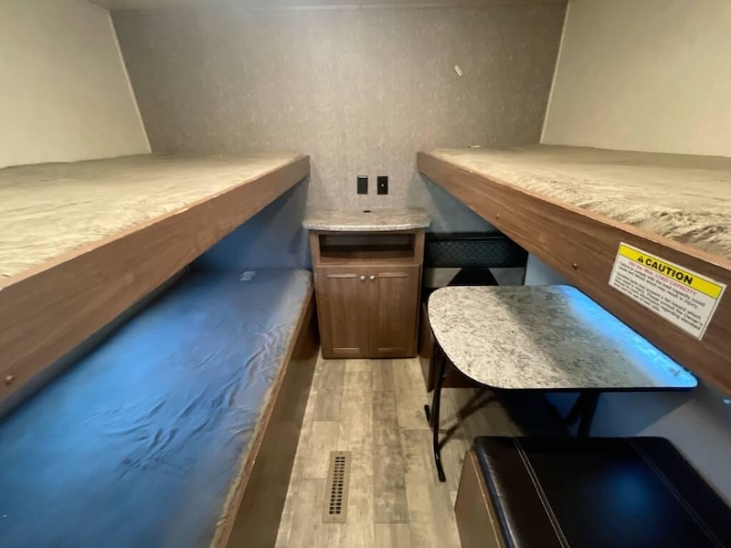 Ranger Smith RV Rental Six Person - Full-Service-8