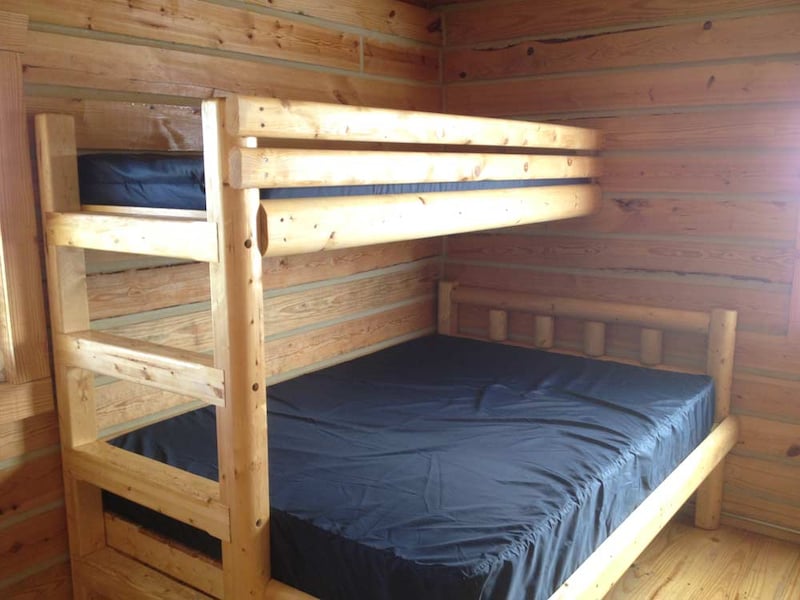 Deluxe 2-Room Cabin-5