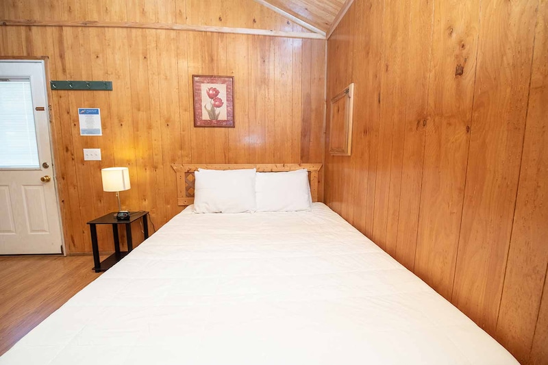 Cindy Bear™ Cabin-10