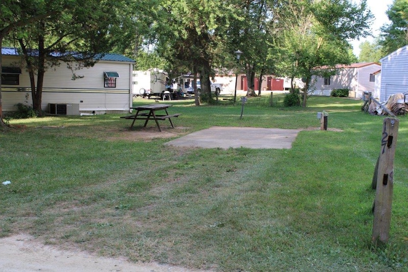 30 Amp Full Hookup RV Site-15