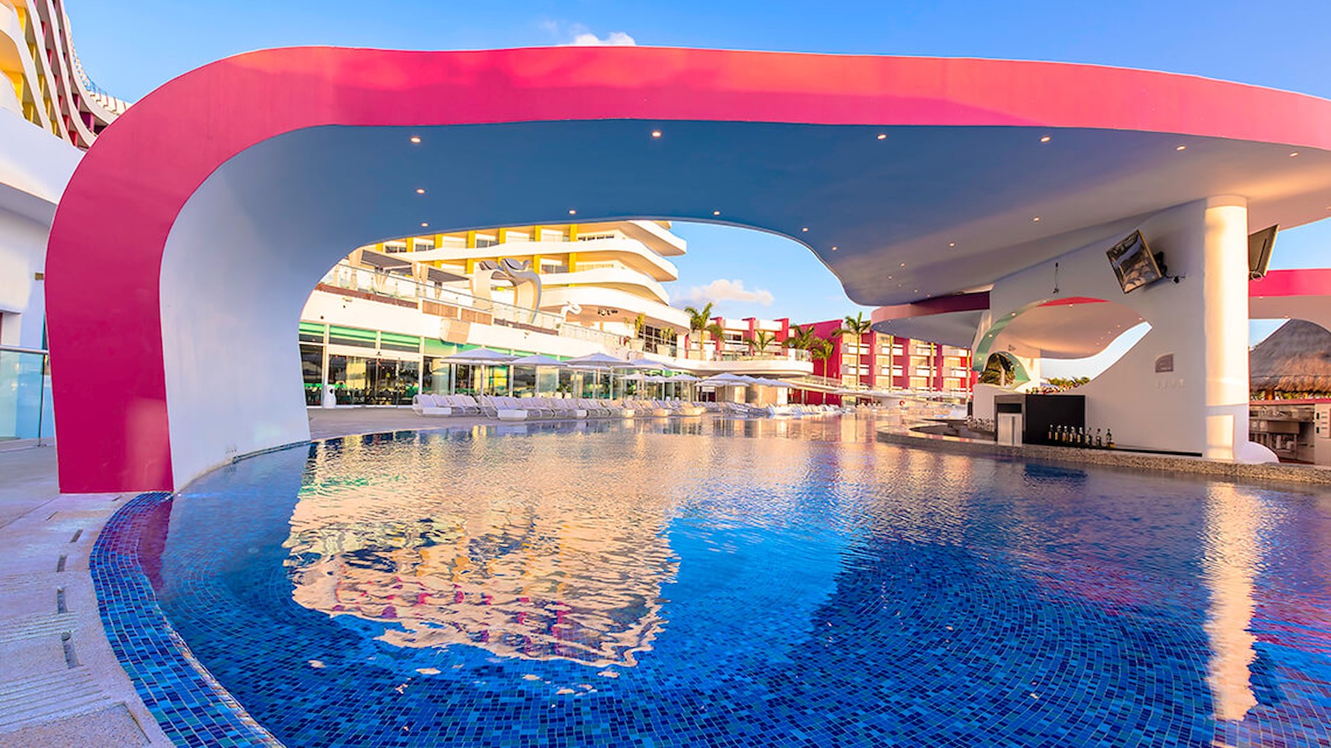 Tentaciones Hotel & Lounge Pool