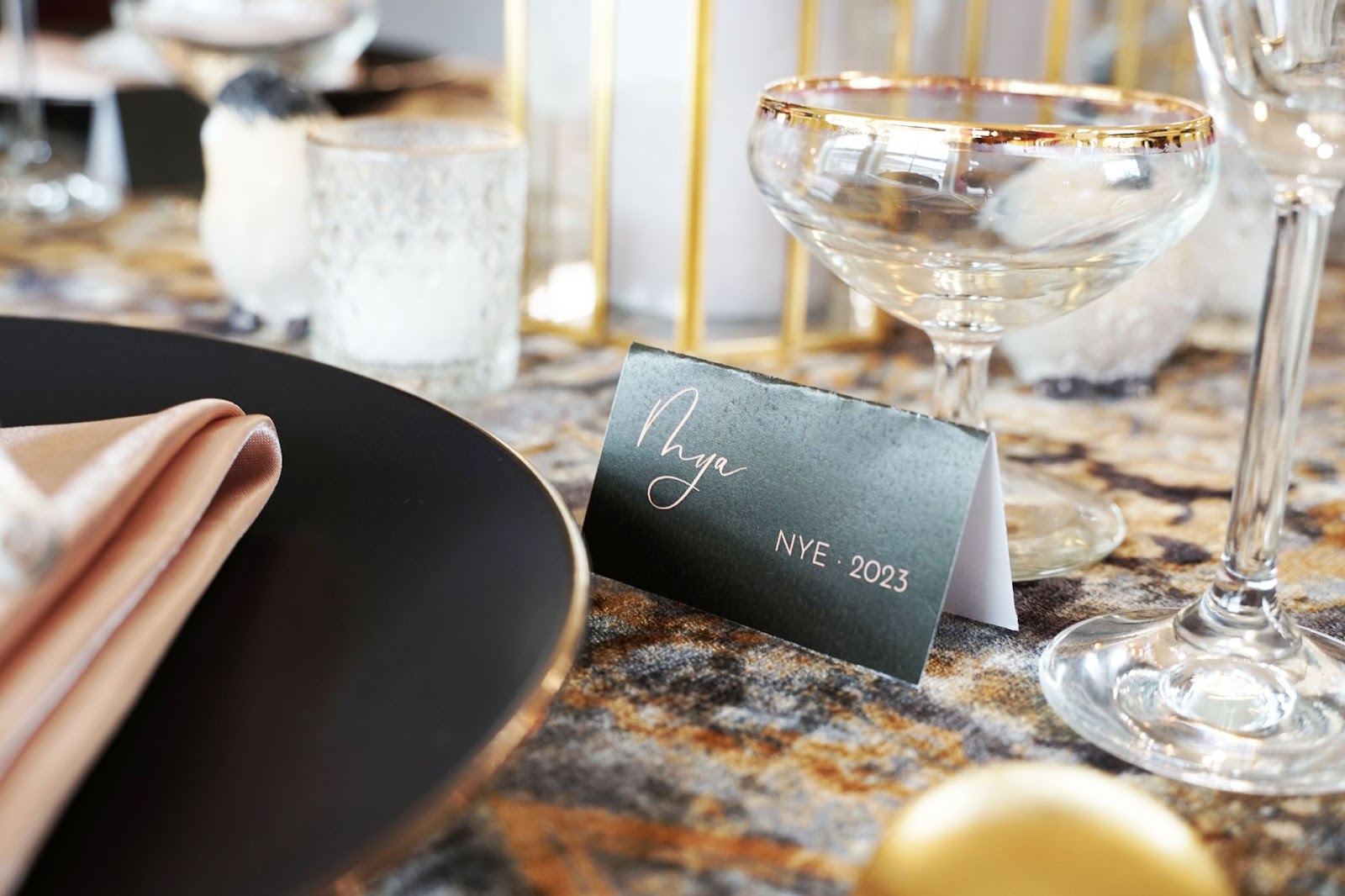 how to elevate your holiday dinner party with Grow Social