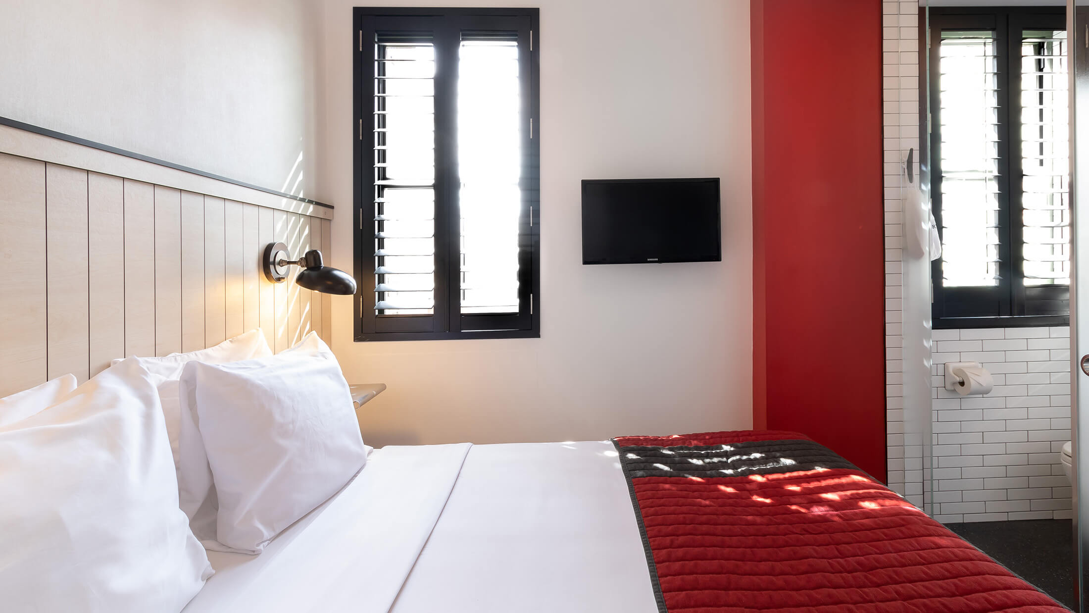 Budget-Friendly Hotel Rooms in Murray Hill | Pod 39