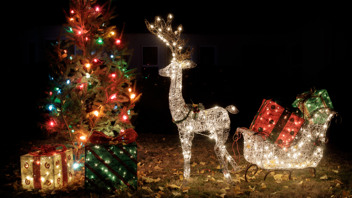 Christmas Lights and Resort Decorating Contest begins