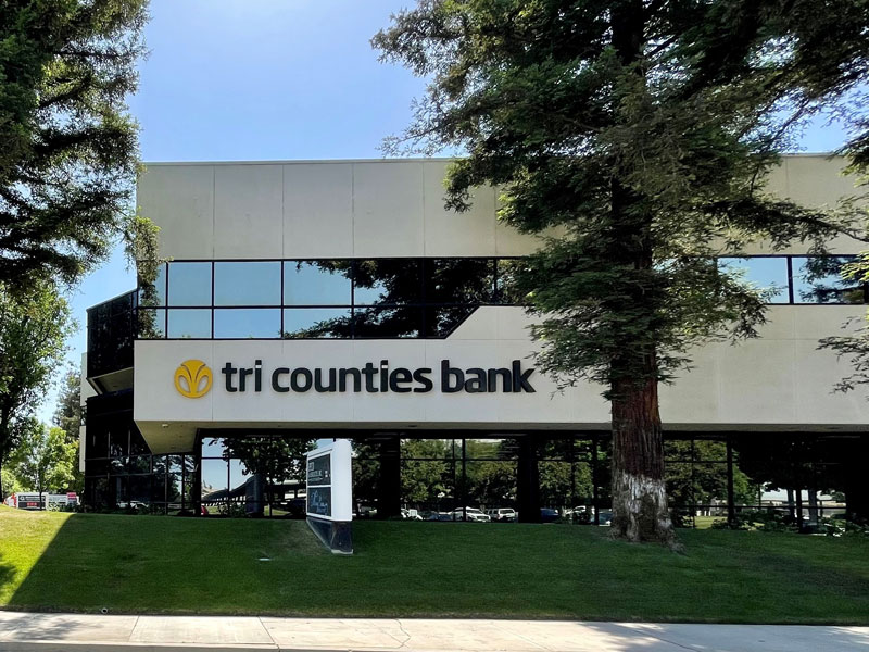 Tri Counties Bank - Bakersfield Branch and Commercial Banking Center -Bakersfield, CA